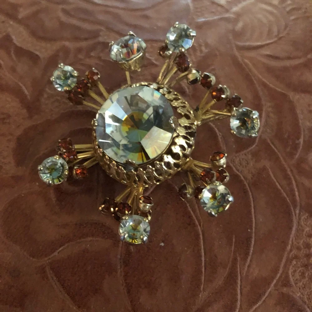 Vendome Rhinestone Encrusted Vintage Pin